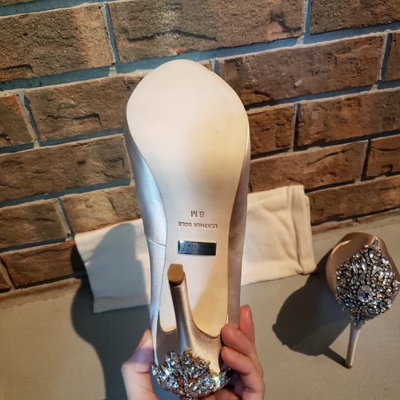 Badgley Mischka Women's Kiara Platform Pump Size 8 - Picture 10 of 11